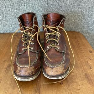 Used distressed redwing boots size 11